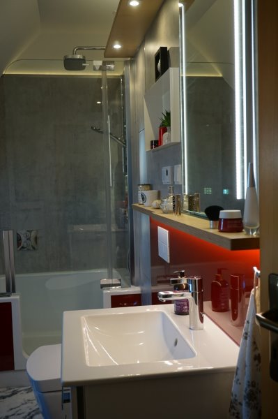 Modernes Bad Waschtisch Konsole Spiegel